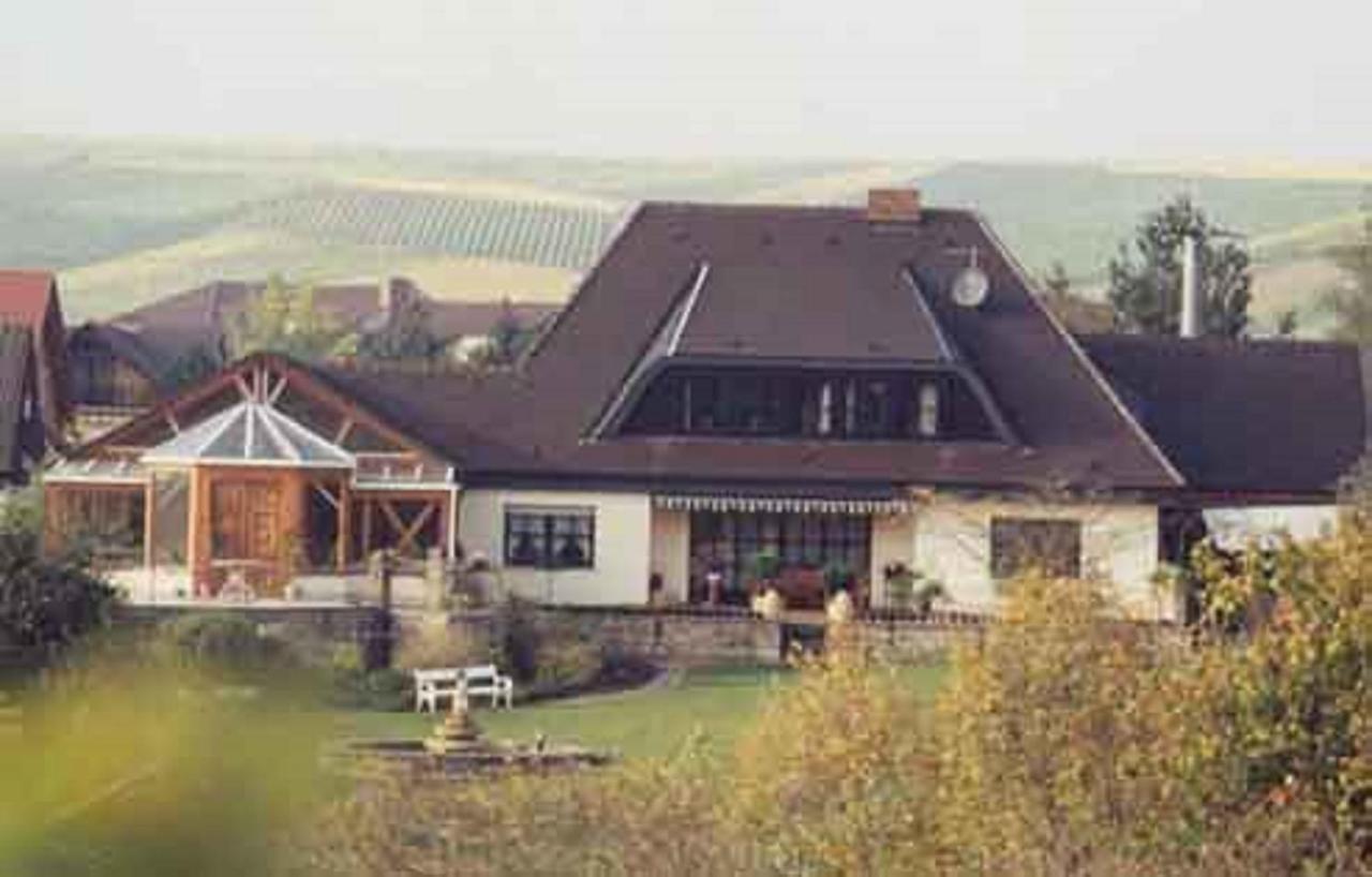 Landhaus Schmitt Apartment Sommerach Exterior photo